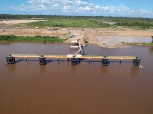 PEMBANGUNAN JETTY DAN PONDASI CONVEYOR SUNGAI DI TELUK BETUNG